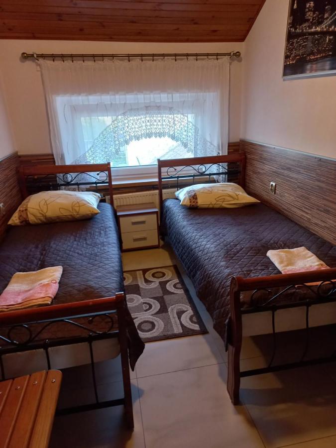 Hotelik Niedzwiadek Радзин Подляски Екстериор снимка